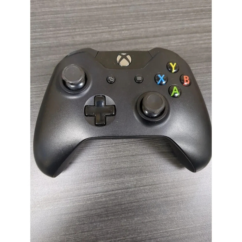 Microsoft Xbox One Wireless Controller Black Model 1537